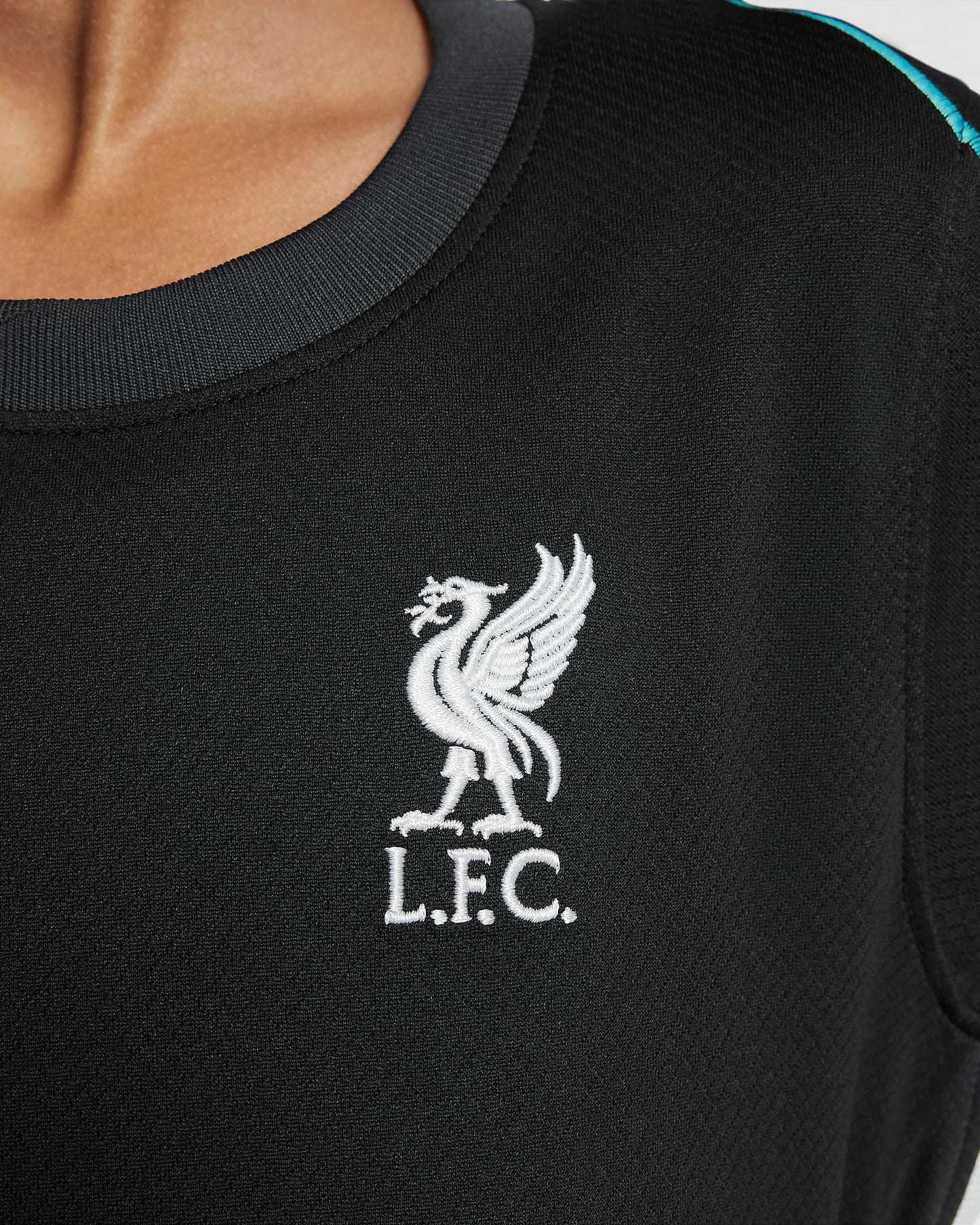 LIVERPOOL F.C 2024/25 YOUTH AWAY FULL KIT