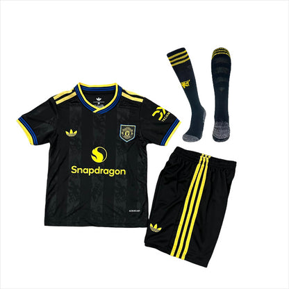 MANCHESTER UNITED F.C 2025/26 YOUTH THIRD FULL KIT