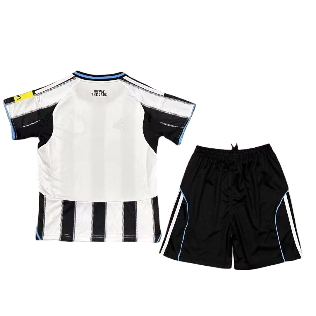 NEWCASTLE UNITED F.C 2025/26 YOUTH HOME FULL KIT