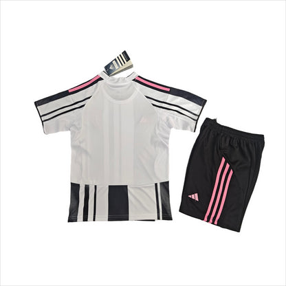 JUVENTUS F.C 2025/26 YOUTH HOME FULL KIT